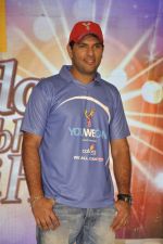 Yuvraj Singh, Colors team up against Cancer in TV Series Zindagi Abhi Baaki Hai in Mumbai on 5th Sept 2012 (44).JPG